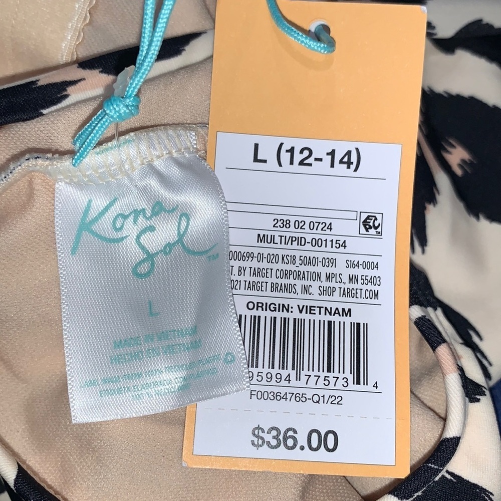 Kona Sol Women's Modern Medium Coverage One Piece Swimsuit - Leopard Print - Picture 6 of 16